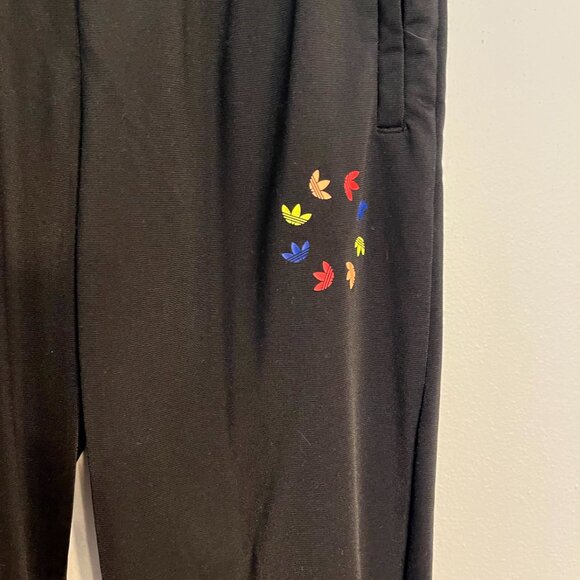 ADIDAS Kids Jogger Track pants size Large Colorful logo Black Pockets - Picture 2 of 11